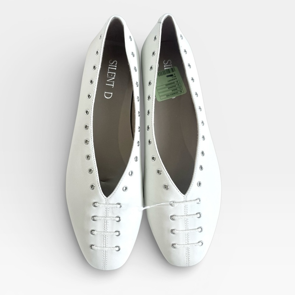 NWT Silent D Lonny Grommet Lace-Up Cream Leather Flats in Size EU 39/US 8-8.5